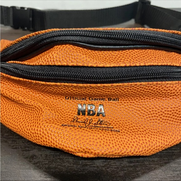 Vintage Spalding Official NBA Game Ball Basketball Fanny / Waist Pack Bag Orange - Picture 2 of 5